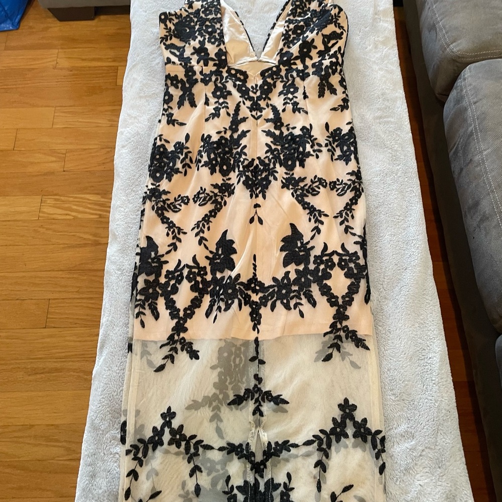 Bardot Lace Cocktail Dress - Picture 9 of 10